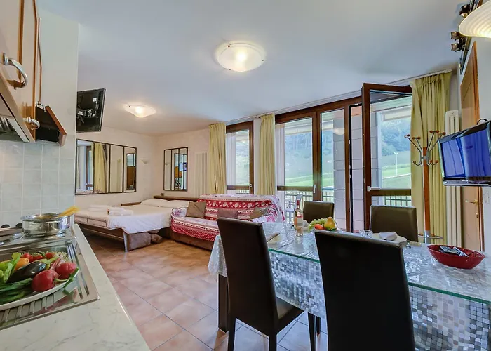 La Marmotta Campo Smith On The Ski Slopes - Happy Rentals